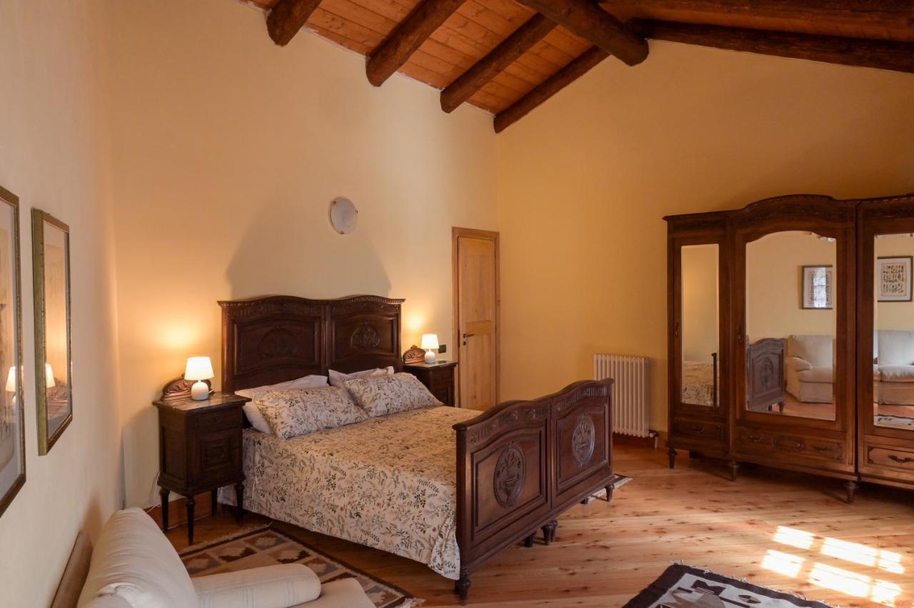 La Casa Del Castellano Hotel Cinzano Exterior photo